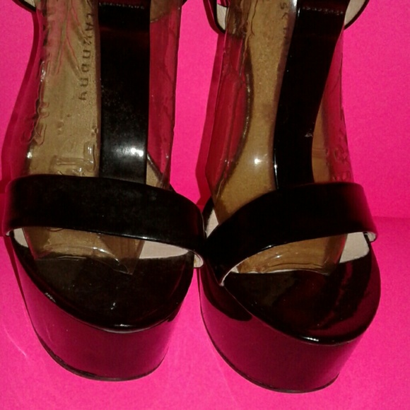 SZ 7.5 CHINESE LAUNDRY BLACK PATENT LEATHER 2 CUT - Picture 2 of 5